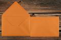 [350409] Briefhüllen 110x156 mm Nassklebend Metallic Orange Glow 120 g/qm